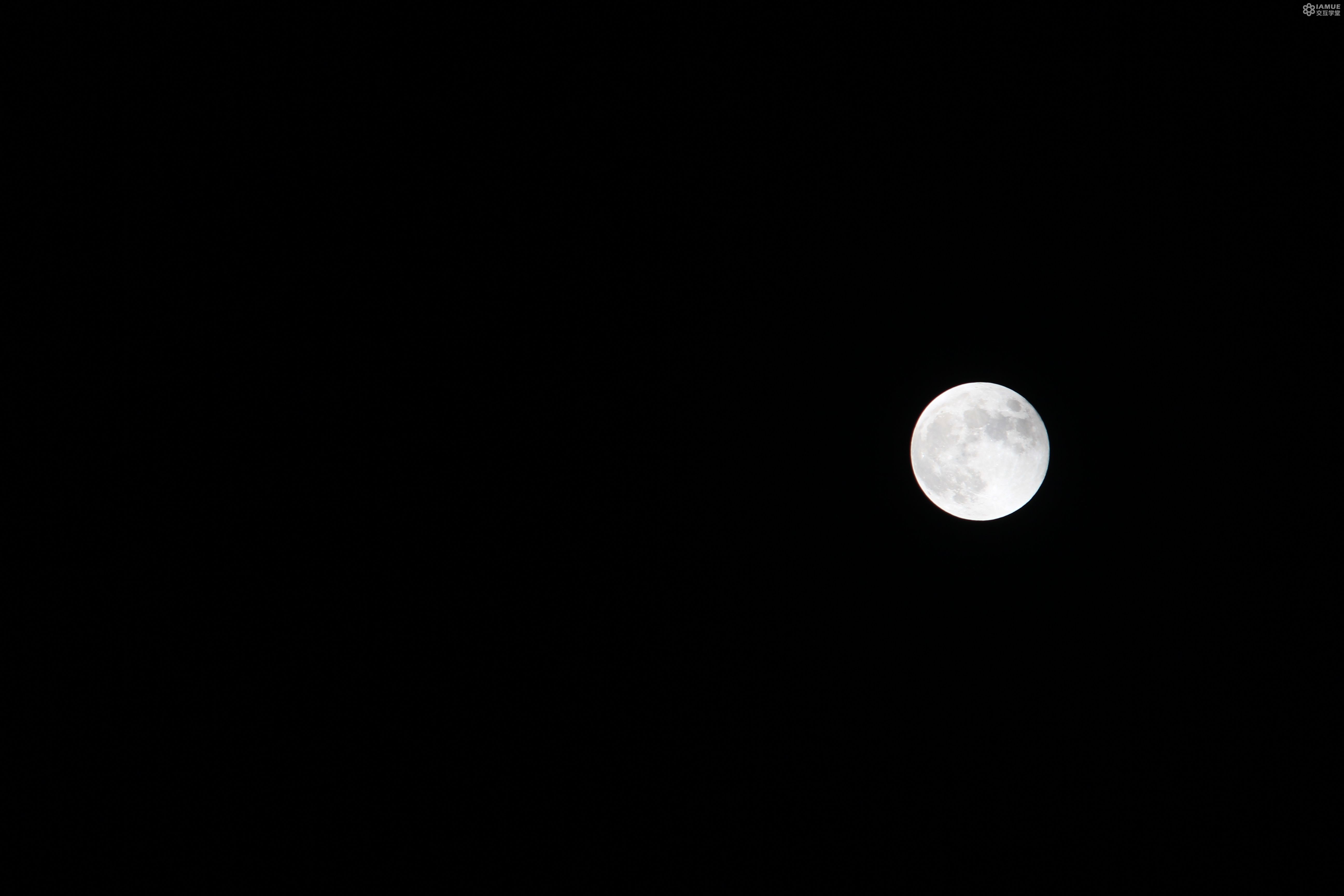 未压缩的月亮照片，点开可以看高清大图
